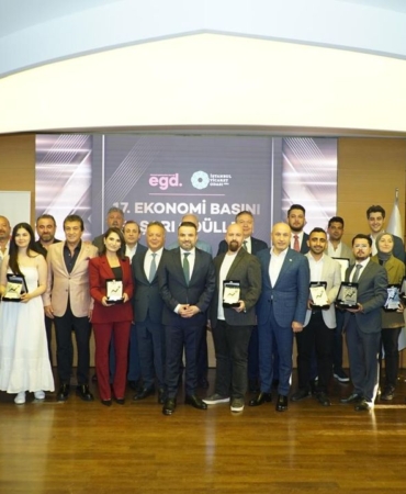 ekonomi-basini-basari-odulleri-sahiplerini-buldu-Djex9hRu.jpeg