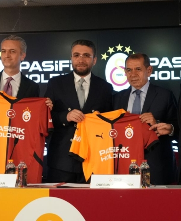 pasifik-holding-galatasarayin-forma-gogus-sponsoru-oldu-fcfcrl4Q.jpg