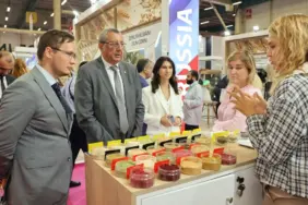 1756296731-1751378229-1721637535-1720379813-1715855365-25