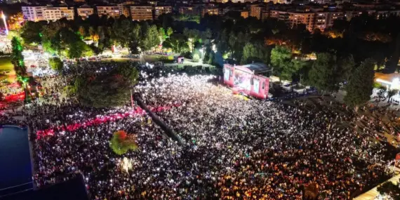 konser-kapak
